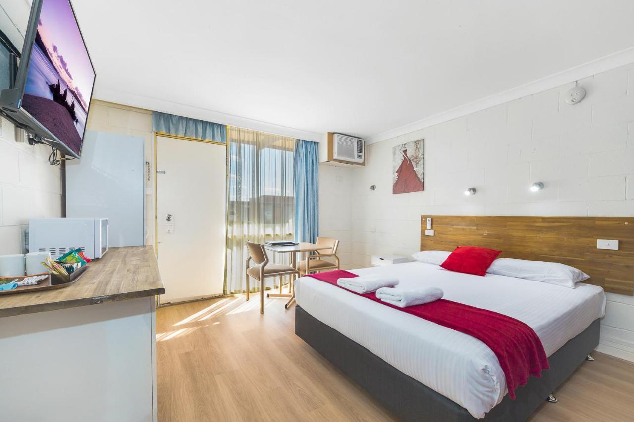 Plainsman Motel Forbes Exteriör bild