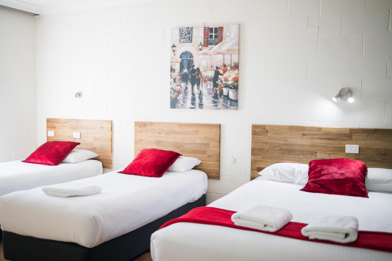 Plainsman Motel Forbes Exteriör bild